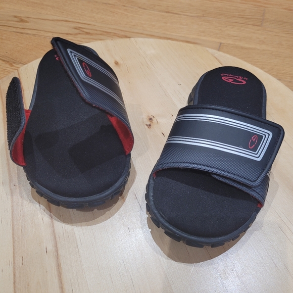 Champion kids slip on slipper sandal - Picture 2 of 8